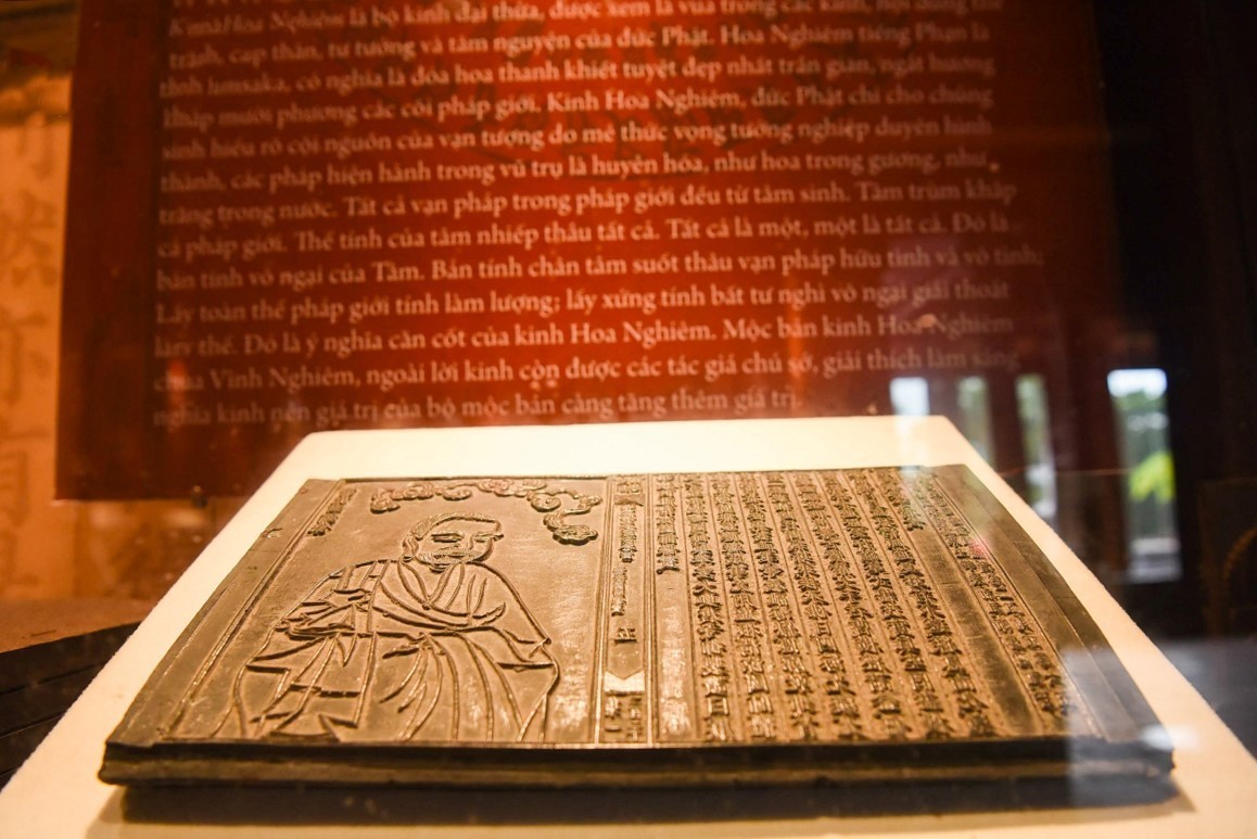 kinh-moc-ban-chua-vinh-nghiem-1723815576.jpg