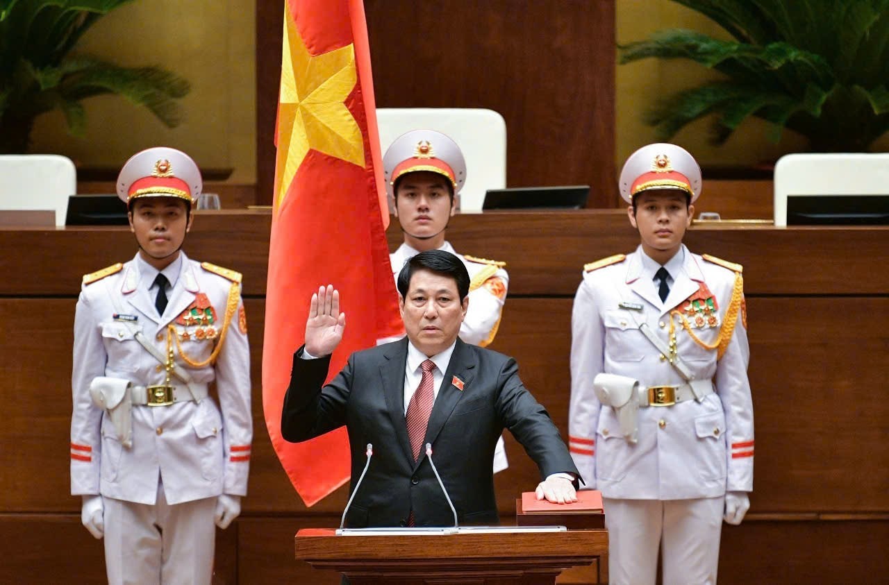 anh-2-ong-long-cuong-tuyen-the-min-1729508715.jpg