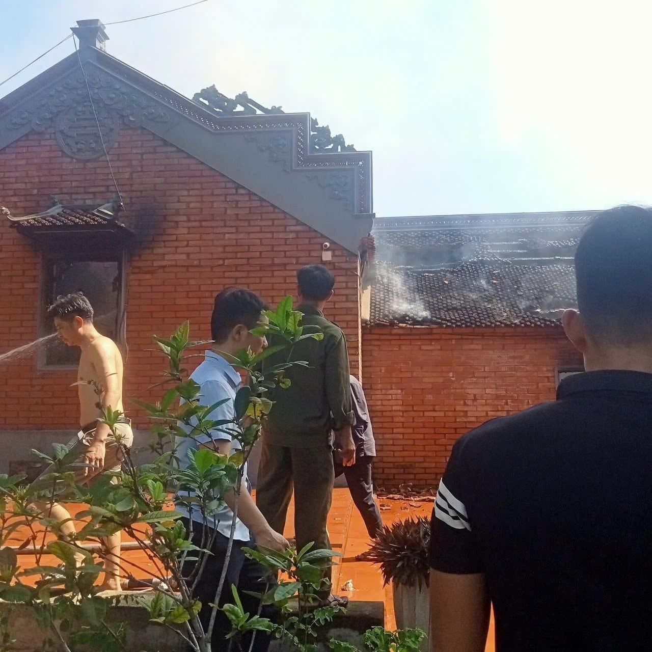 anh-4-chay-chua-pho-quang-min-1729682068.jpg