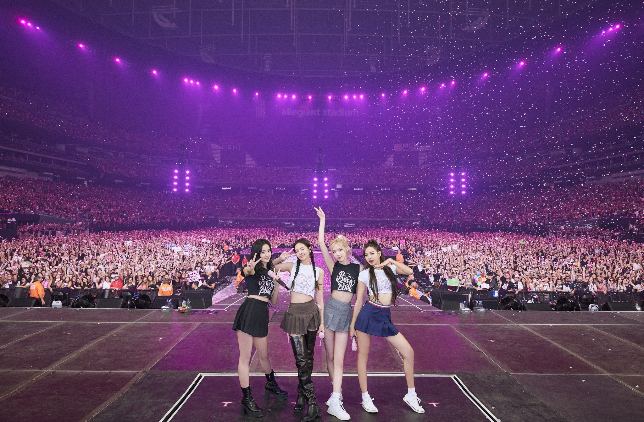 blackpink-3-1693381396.jpg