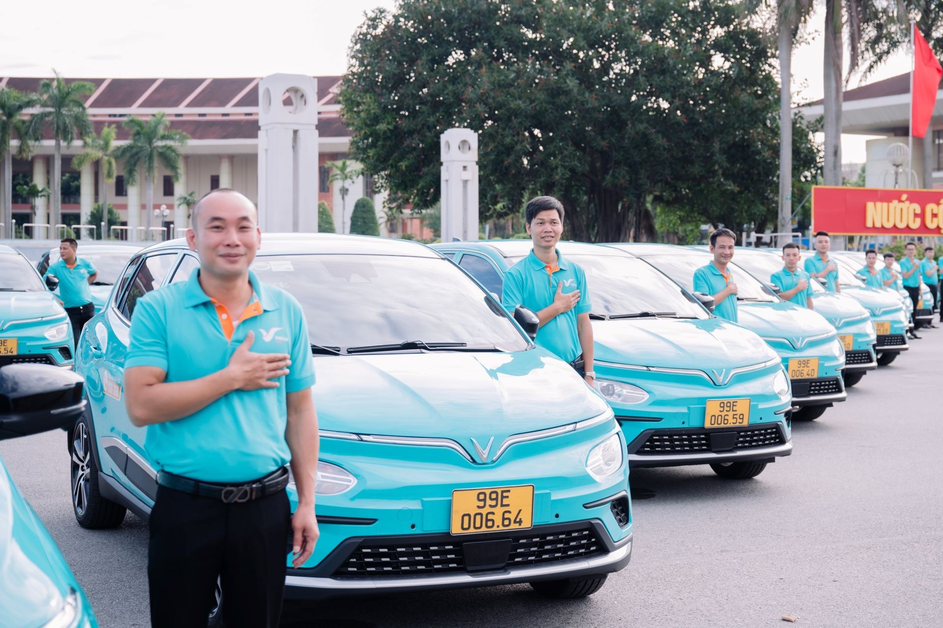 taxi-xanh-sm-chinh-thuc-hoat-dong-tai-bac-ninh-thanh-hoa-quang-binh-trong-thang-8-anh-2-1693478111.jpg