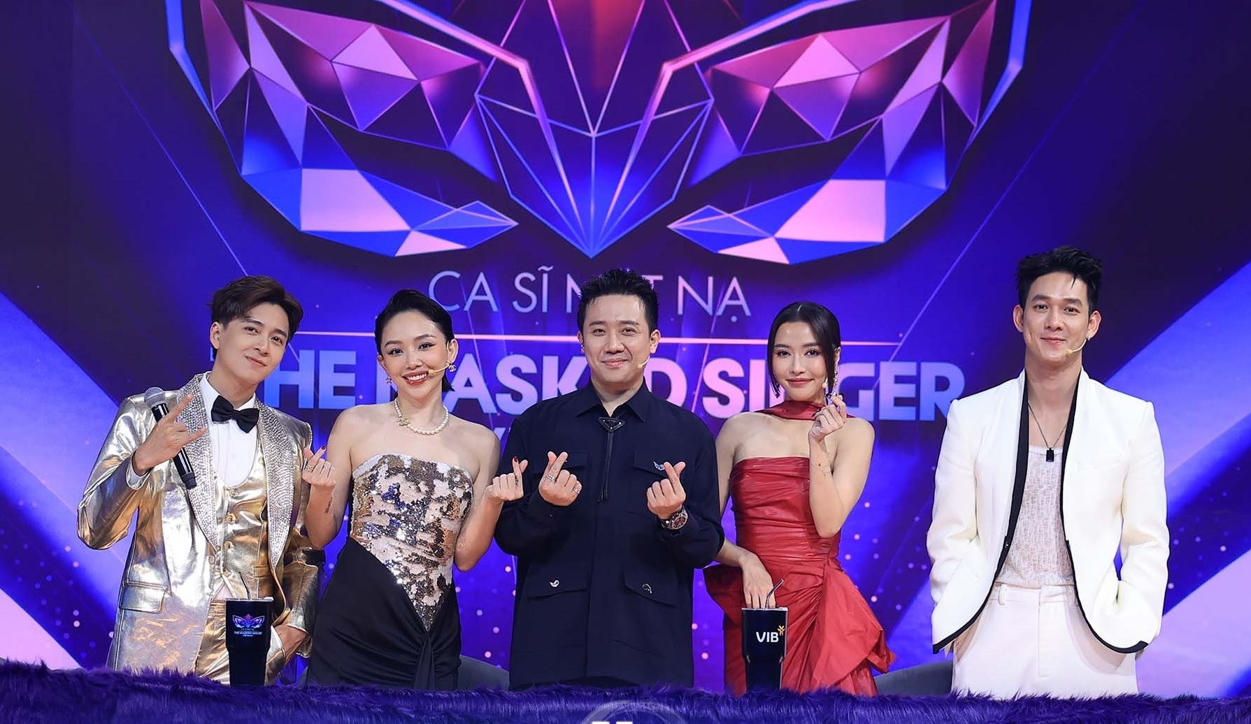 tran-thanh-bi-cam-sung-1-1693657707.jpg