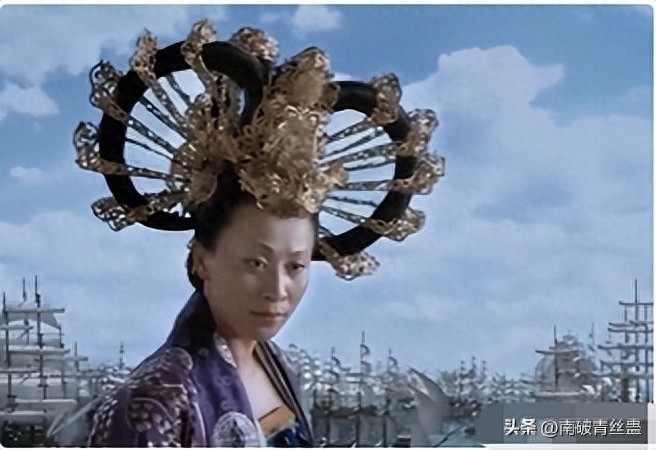 tao-hinh-ky-di-phim-co-trang-26-1696221995.jpg