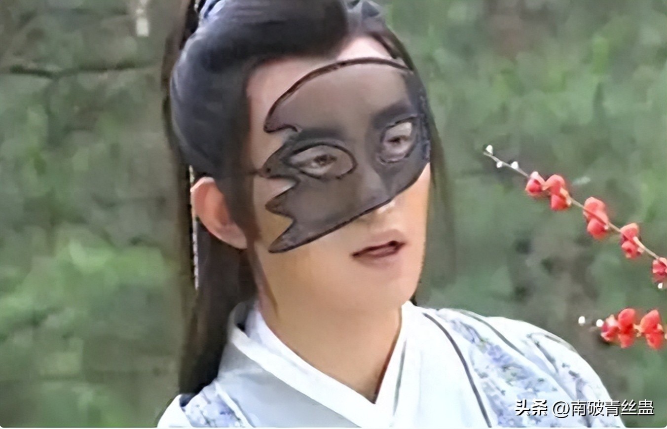 tao-hinh-ky-di-phim-co-trang-35-1696222106.jpg