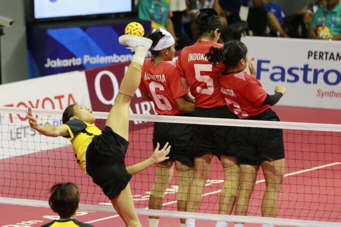 antarafoto-semifinal-sepak-takraw-quadrant-putri-310818-fs-3-1-681x454-1696408376.jpg