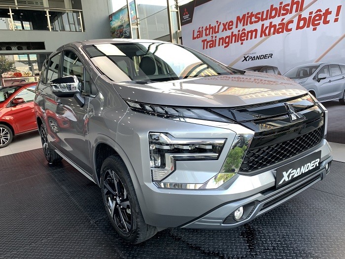 mitsubishi-xpander-3-1696406654.jpg