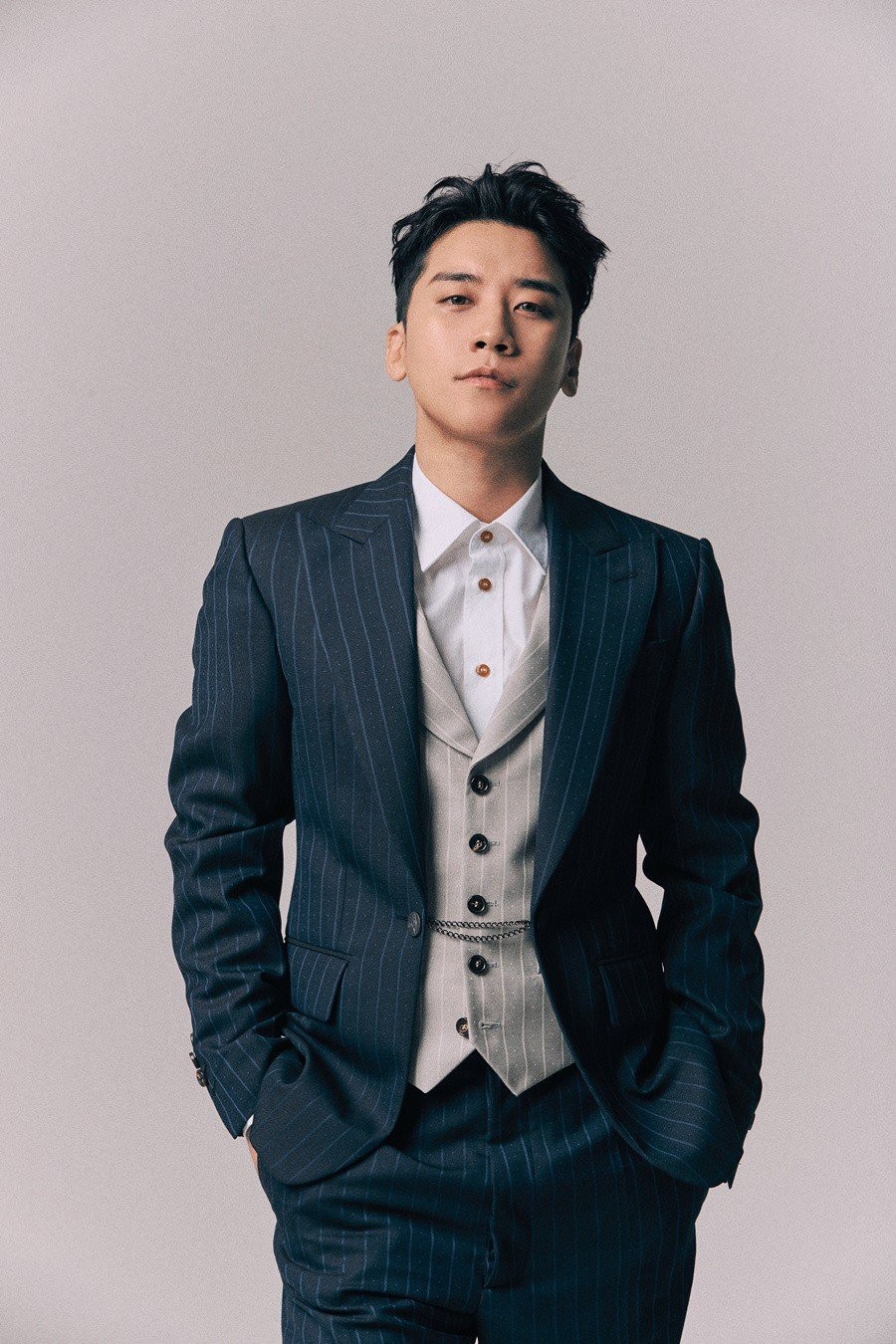 seungri-bat-ca-2-tay-9-1696389624.jpg