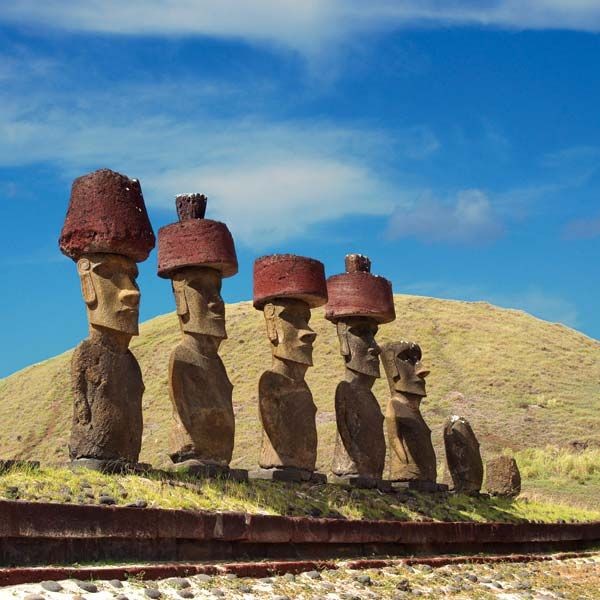 statues-easter-island-topknots-1696428329.jpeg