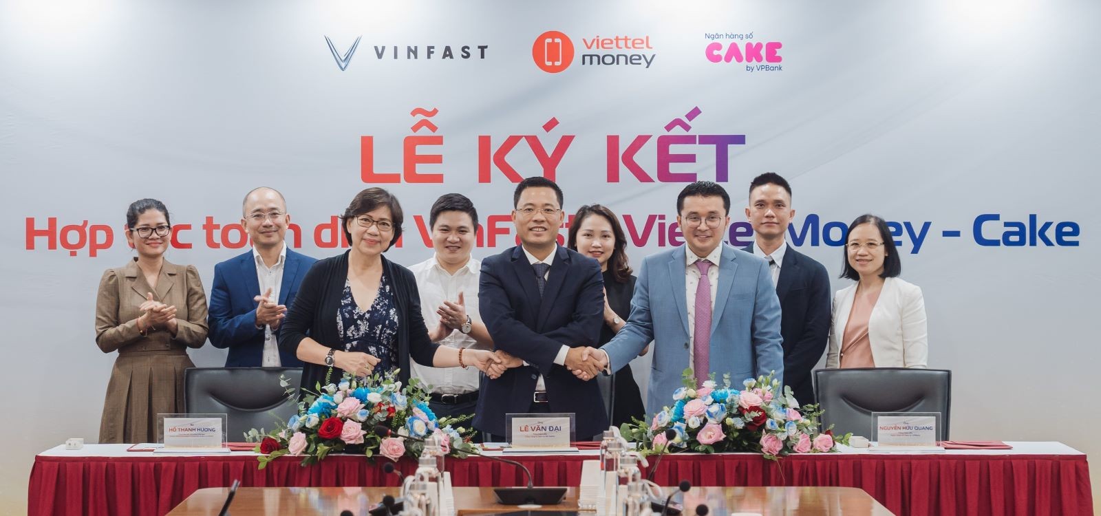 vinfast-hop-tac-voi-cake-by-vpbank-va-viettel-money-ho-tro-khach-mua-xe-may-dien-tra-gop-gia-uu-dai-anh-2-1696479196.jpg