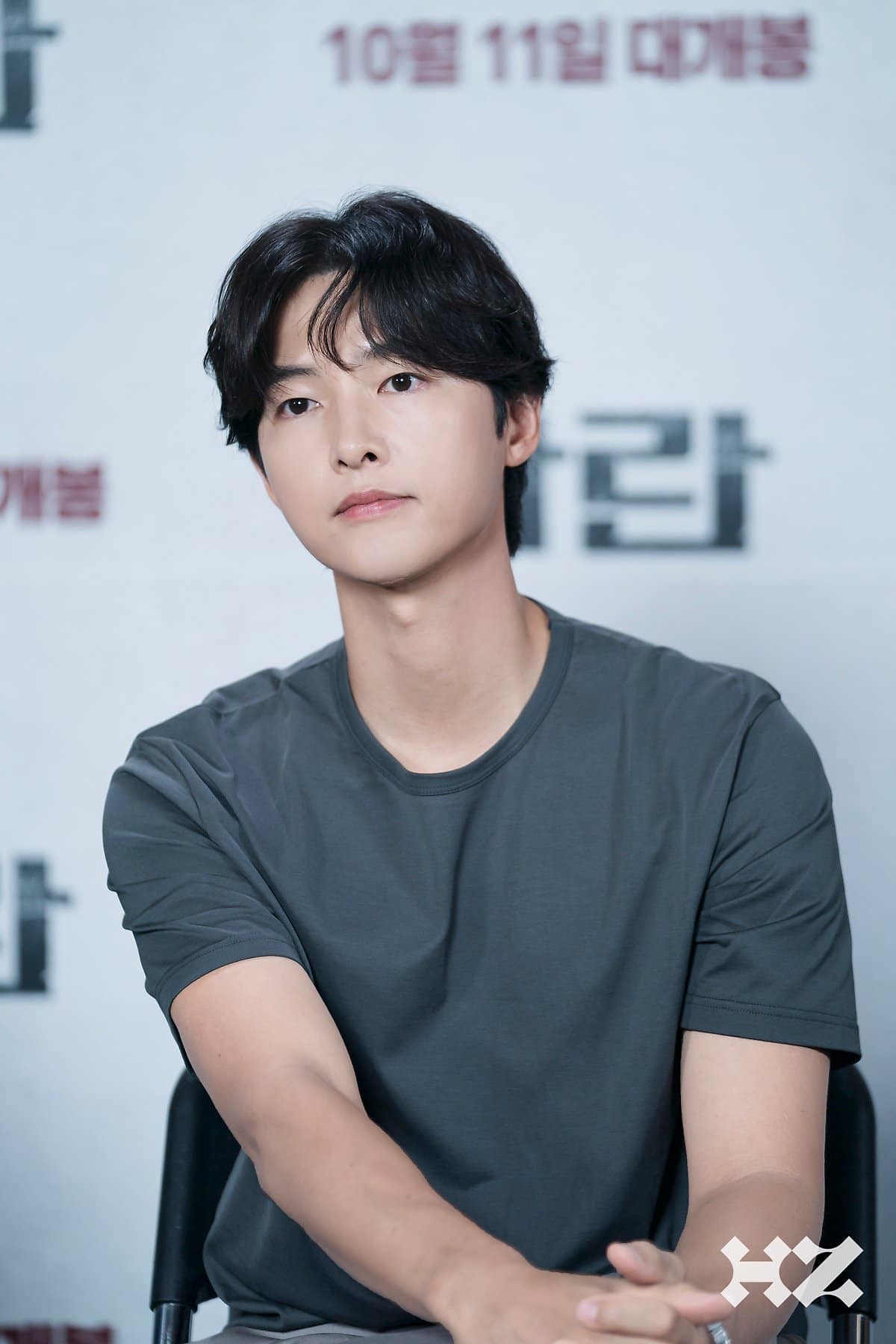 song-joong-ki-7-1697454120.jpg