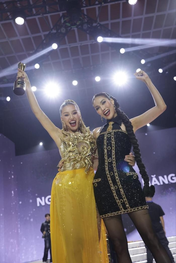 tranh-cai-1697457565.jpg