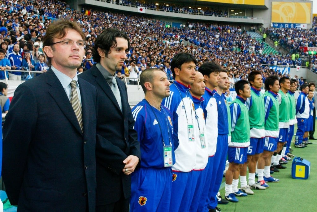 troussier-japan-2002-1697531512.jpg