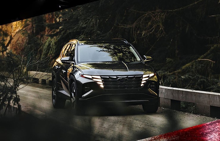 gia-hyundai-tucson-lan-banh-thang-102023-giam-sau-co-the-quat-khoi-truoc-mazda-cx-5-va-honda-cr-v-anh-2-1697598563.jpg