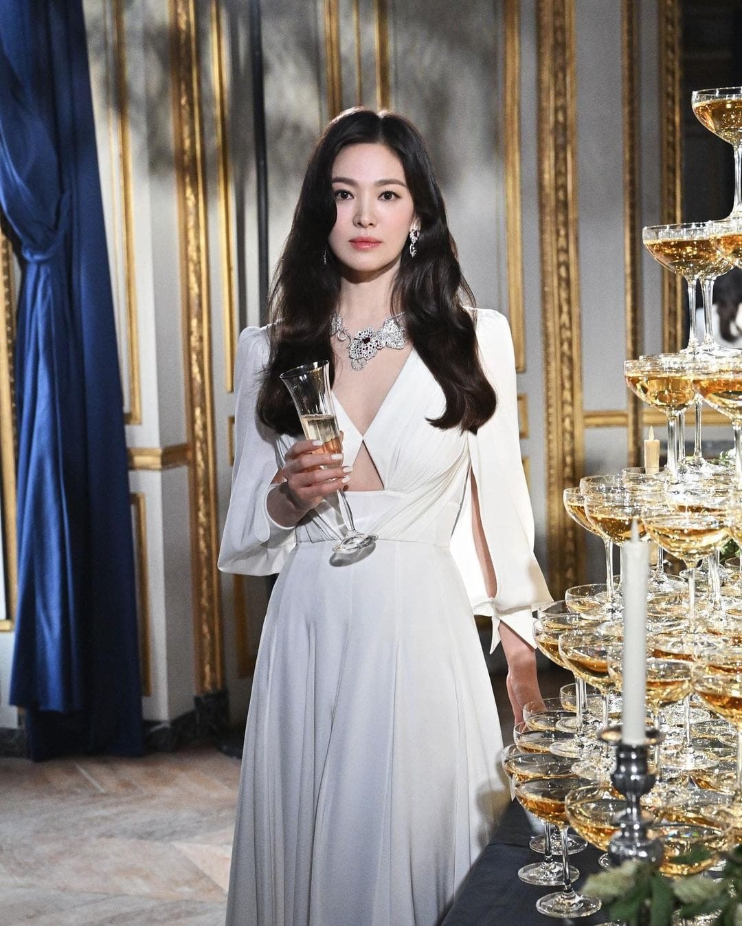 song-hye-kyo-mat-moc-6-1697796226.jpg