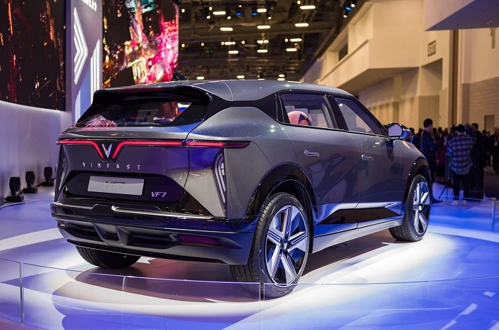 vinfast-vf7-7-1698382995.jpg