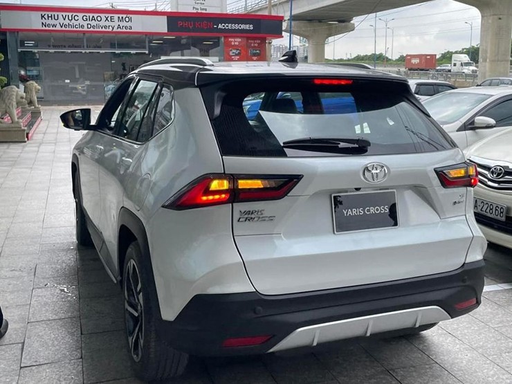 toyota-yaris-cross-2-1698568726.jpg