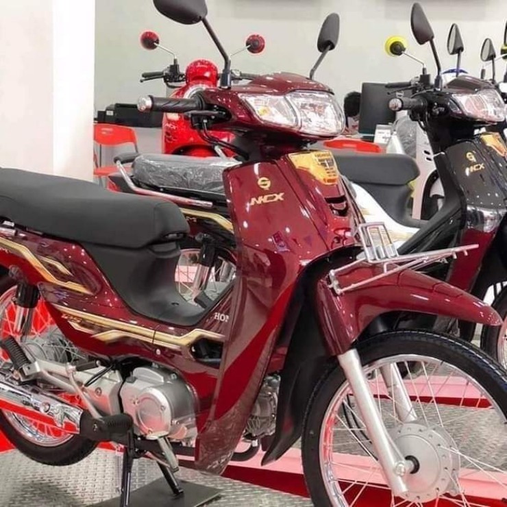 Chi tiết Honda Dream 2023 vừa cập bến đại lý Việt: Thiết kế mãn nhãn, giá bán gây bất ngờ cực lớn ảnh 2