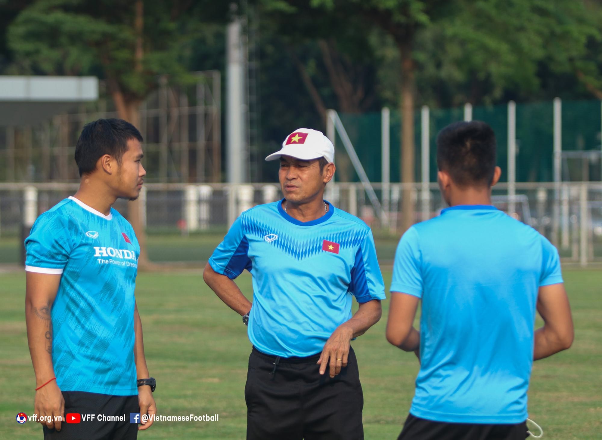 hlv-dinh-the-nam-u19-viet-nam-1657380641460182041901-1698708863.jpg