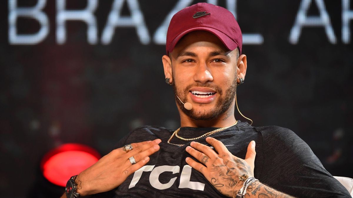 neymar-party-1698847271.jpg