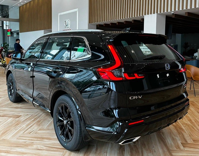 honda-cr-v-3-1699073060.jpg