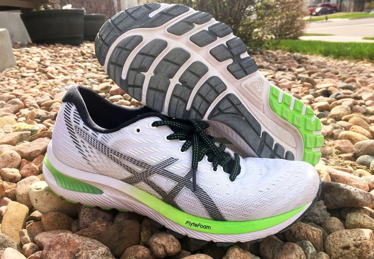 asics-gel-cumulus-22-10-1699350341.jpg