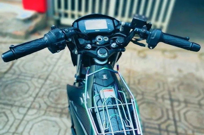 Giảm giá mạnh, ‘thần gió’ Suzuki quyết tranh ngôi ‘Vua côn tay’ với Honda Winner X và Yamaha Exciter ảnh 5