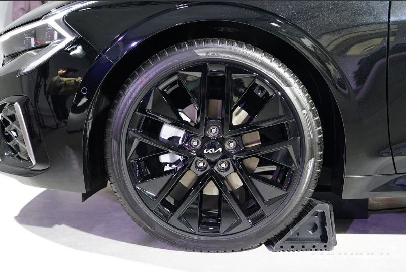 kia-k5-2024-7-1699633836.JPG