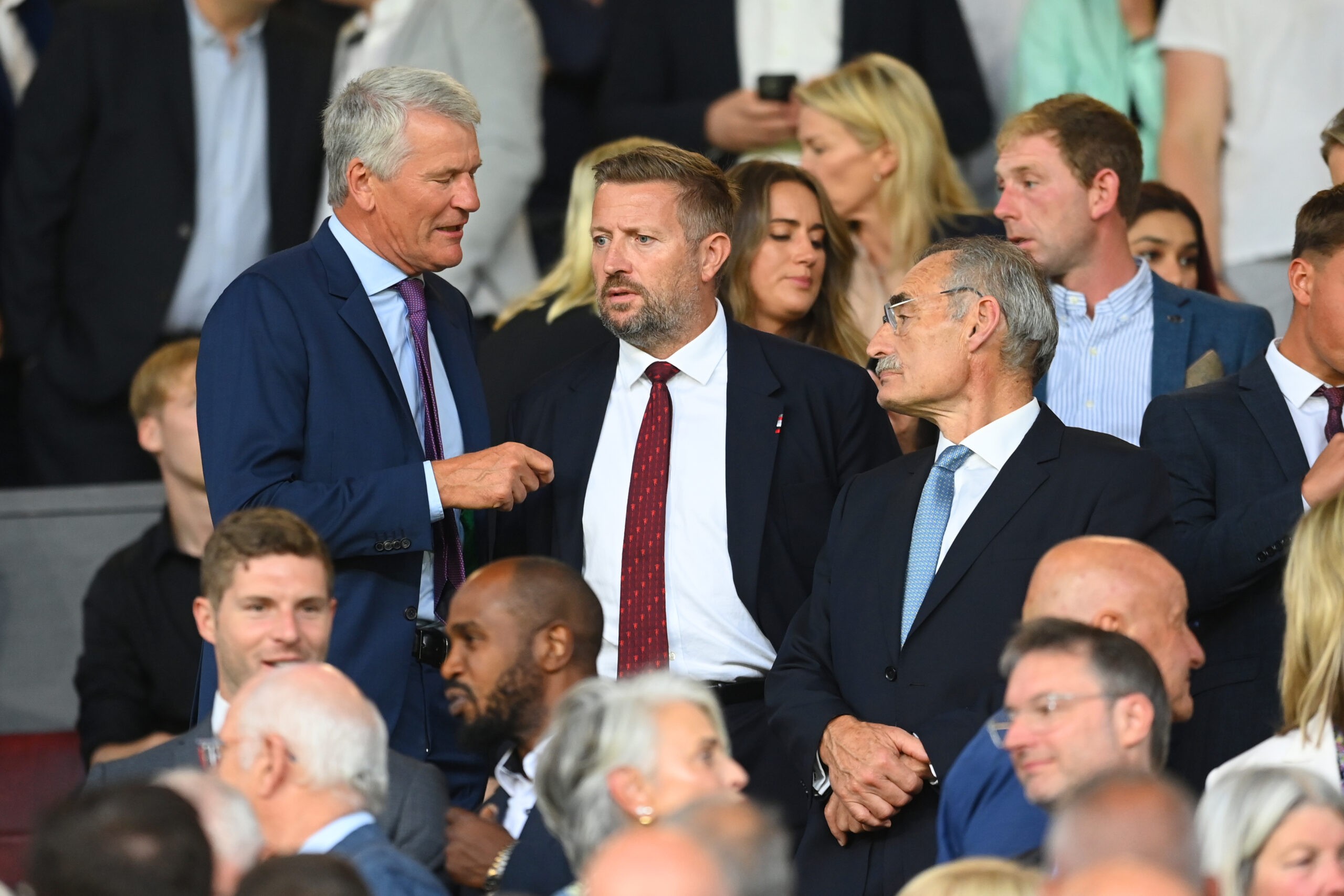 manchester-united-v-liverpool-fc-premier-league-scaled-1699658586.jpg