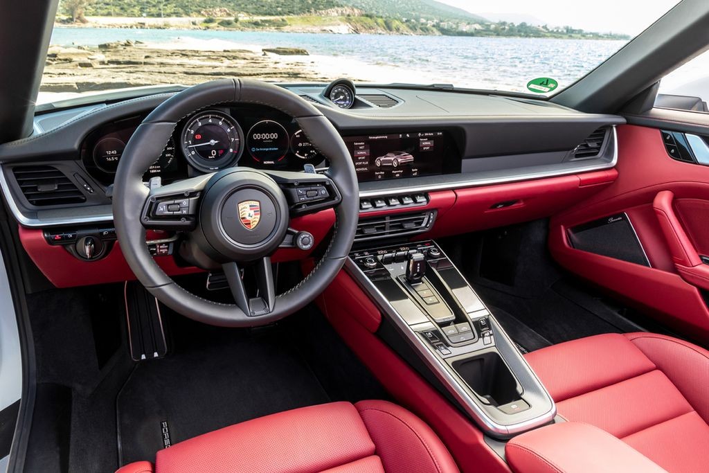 porsche-718-cayman-phai-nhuong-san-cho-911-2020-vi-qua-dat-hang-18-5200-1699674257.jpg