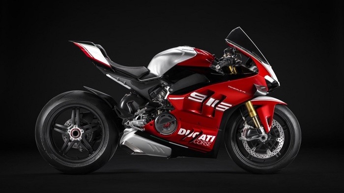 ducati-panigale-v4-sp2-916-2-1699844395.jpg