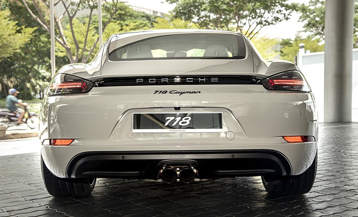 duoi-xe-porsche-718-cayman-1699955941.webp
