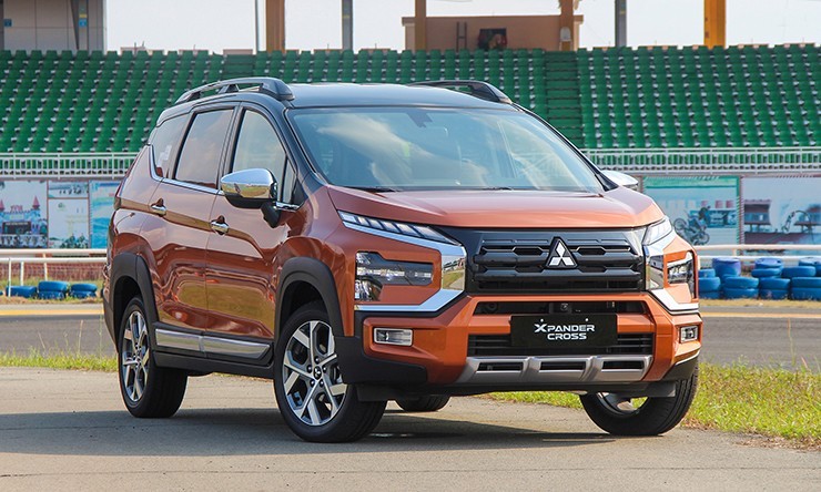 Giá xe Mitsubishi Xpander Cross tháng 11/2023: Tưng bừng ưu đãi, ‘thách thức’ Suzuki XL7 ảnh 1