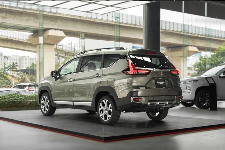 Giá xe Mitsubishi Xpander Cross tháng 11/2023: Tưng bừng ưu đãi, ‘thách thức’ Suzuki XL7 ảnh 4