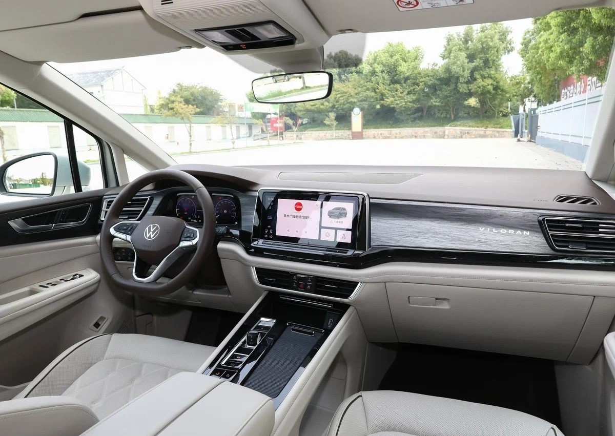 vw-viloran-ve-viet-nam-9-1700034063.jpg