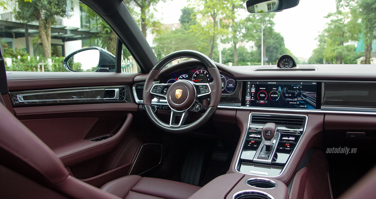 porsche-panamera-4e-noi-that-010-1-1700128049.jpg