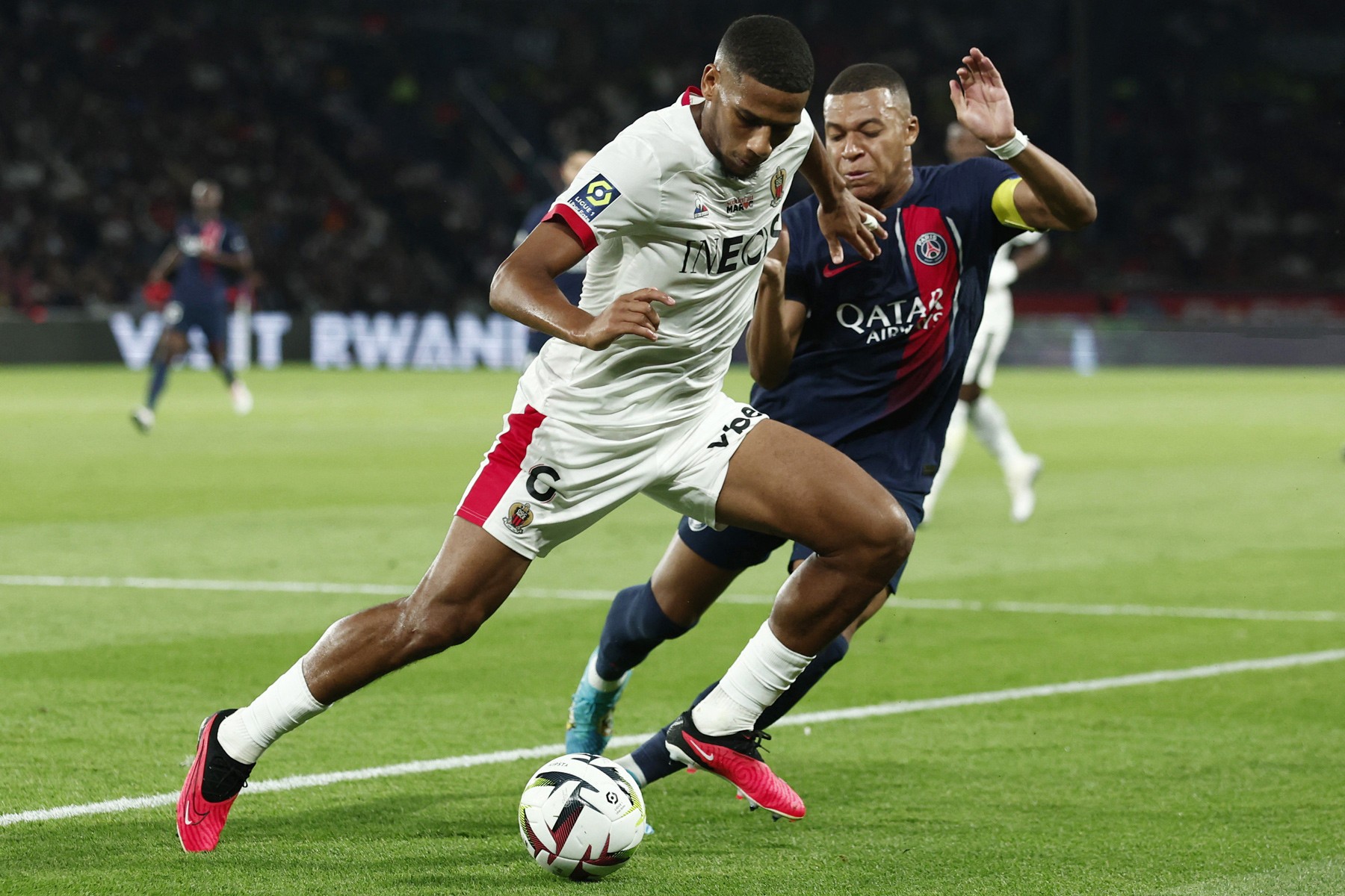 todibo-mbappe-nice-psg-793-1700189181.jpg