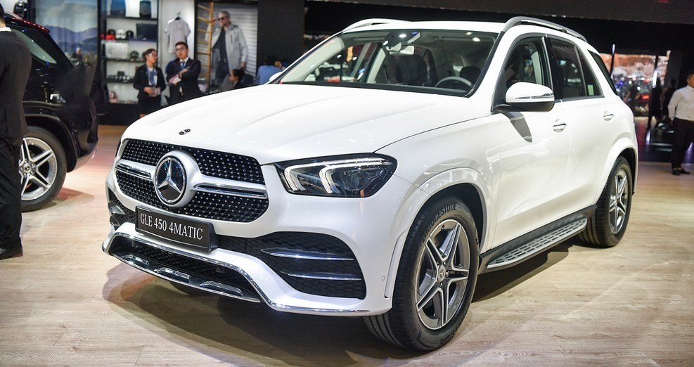 mercedes-gle-450-4matic-2023-gia-1700453763.jpg