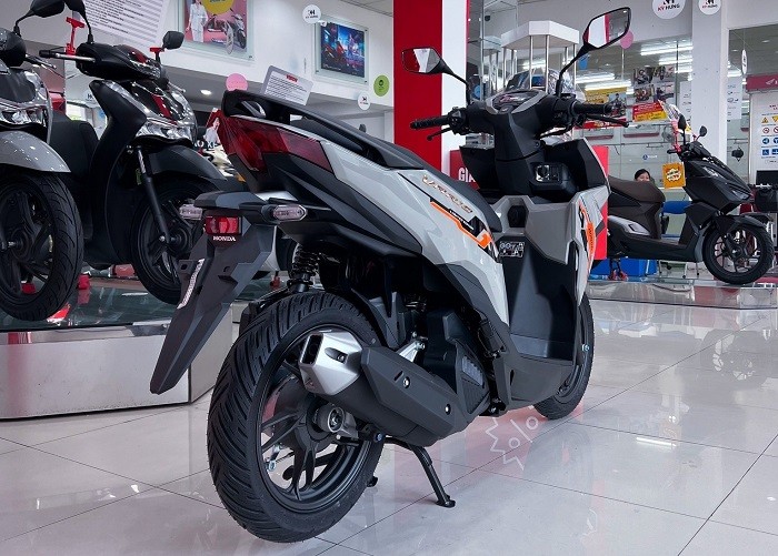 honda-vario-125-7-1701327938.jpg