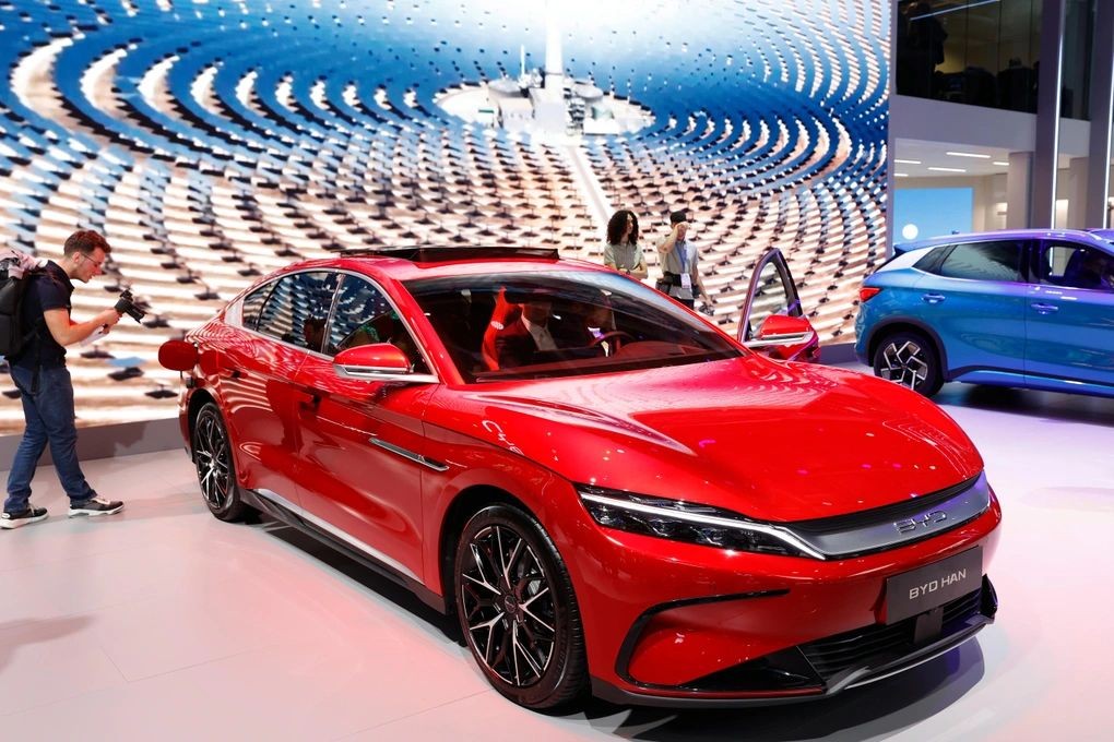 byd-han-on-display-during-the-mondial-de-lautomobile-in-paris-getty-1700971033331-result-1701487165.jpg