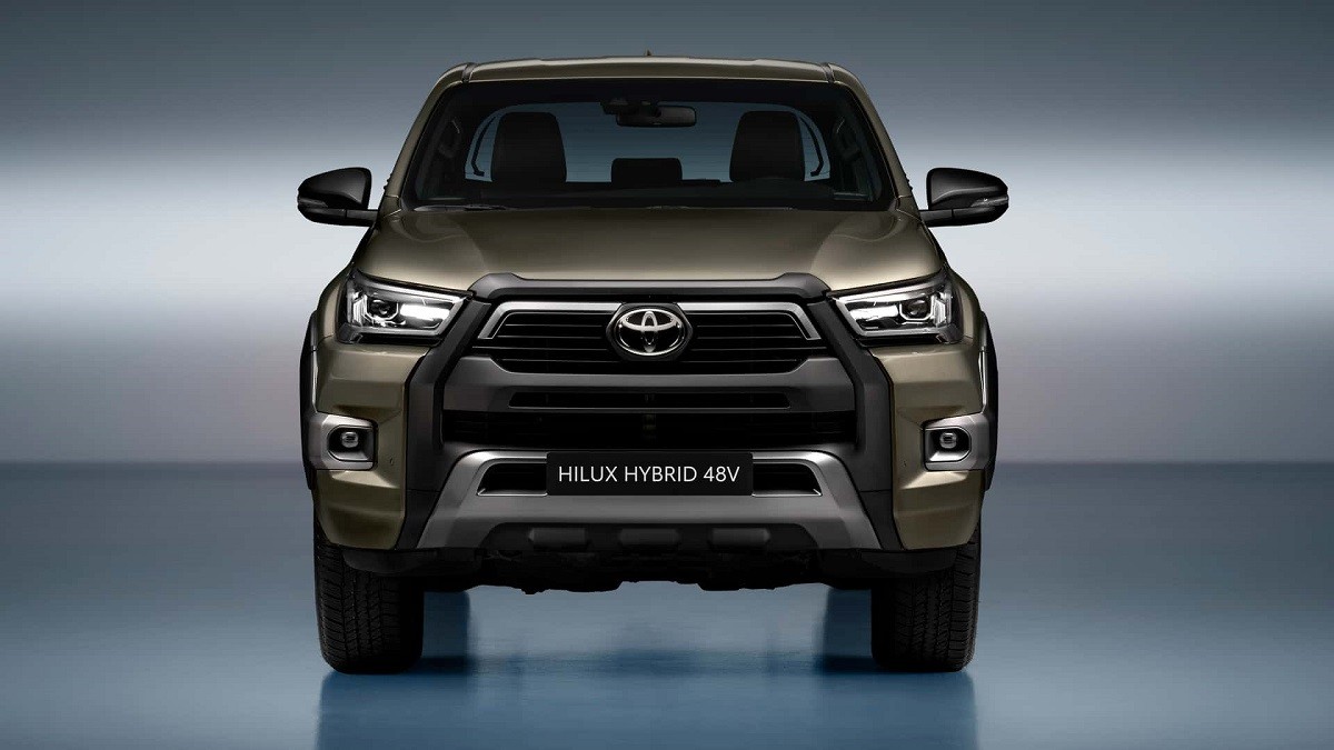 toyota-hilux-hybrid-1701852714.jpg