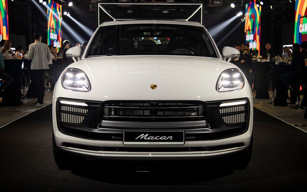 danhgiaxecom-porsche-macan-2022-gia-2022-gia-3-ty-dong-viet-nam-9-183746-1702030578.jpg