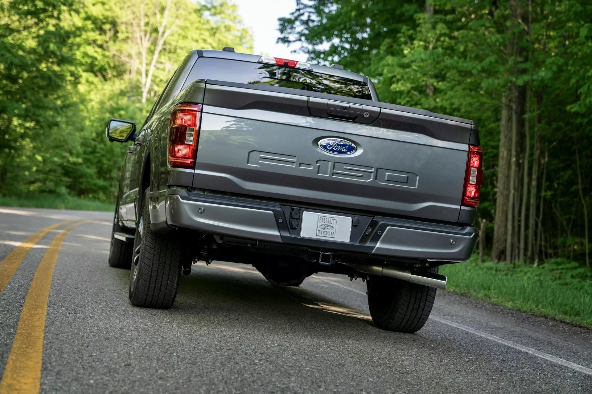 ford-f-150-1702090704.jpg