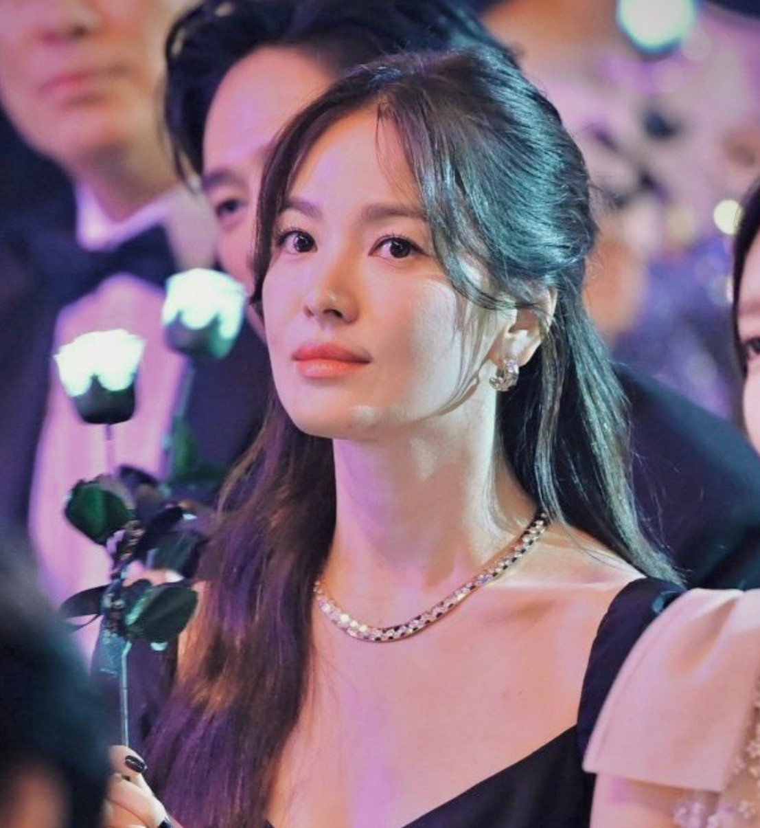 song-hye-kyo-5-1702708627.jpeg