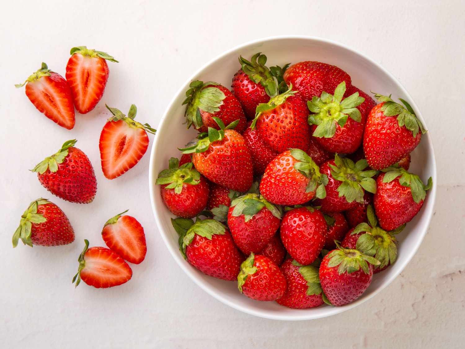 alr-strawberry-fruit-or-vegetable-f6dd901427714e46af2d706a57b9016f-1702897219.jpg