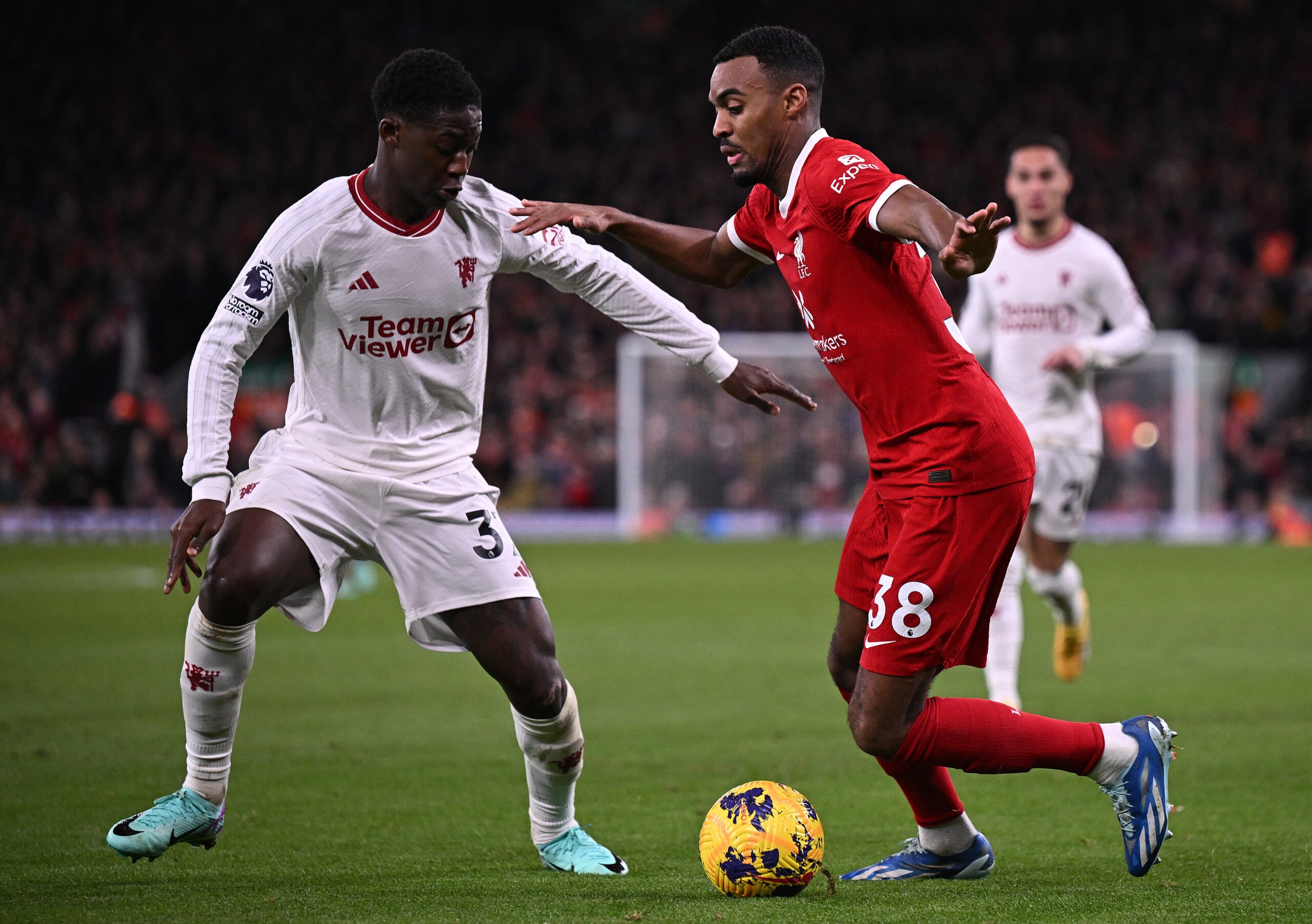 fbl-eng-pr-liverpool-man-utd-scaled-1703145072.jpg