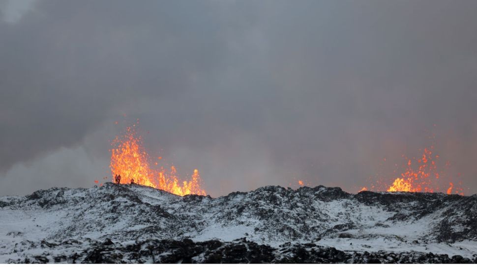 nui-lua-iceland-phun-trao-8-1703126806.jpg