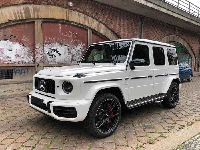 huan-hoa-hong-mercedes-amg-g63-8-1703474839.jpg