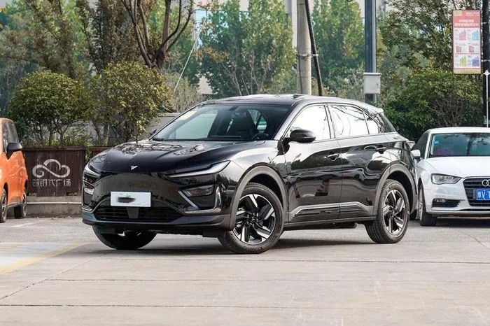 ‘Phù thủy’ SUV cỡ C giá chỉ 412 triệu đồng: Thiết kế sánh vai Mazda CX-5, trang bị lấn át Honda CR-V ảnh 1