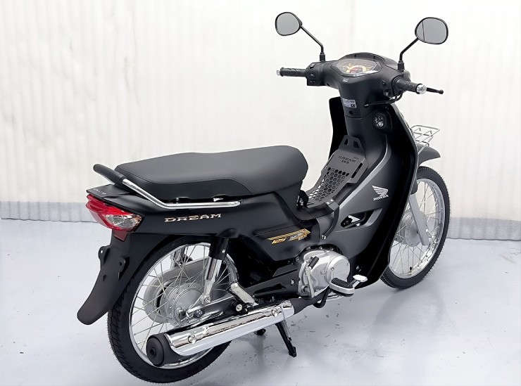 Quên Honda Future đi, ‘huyền thoại’ Honda Dream 125 có thêm phiên bản mới đẹp sững sờ ảnh 3