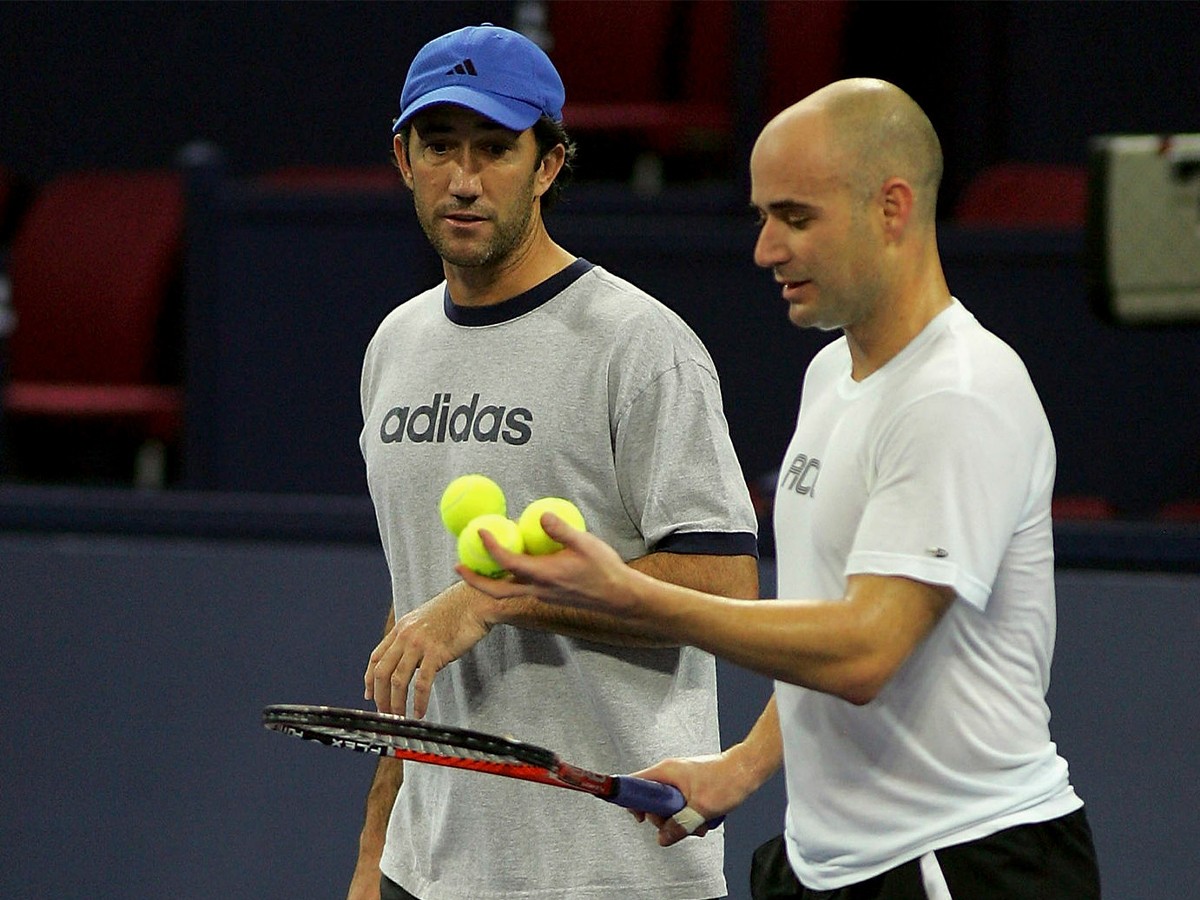 agassi-1703909902.jpg